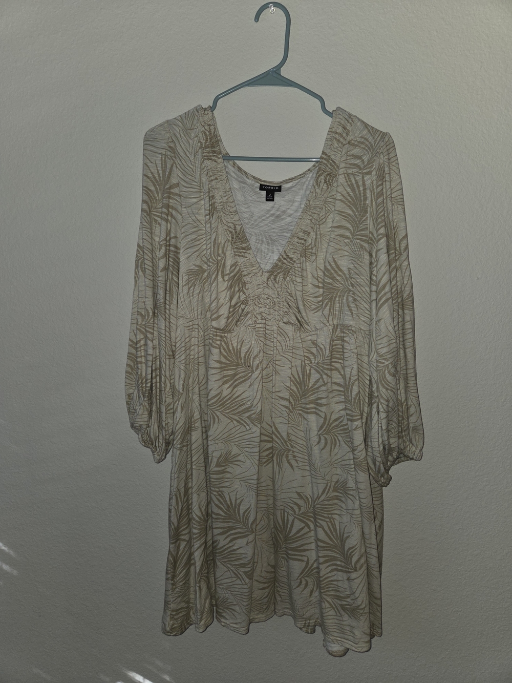Torrid Beige Leaf-Print V-Neck Tunic Dress- SIZE 2